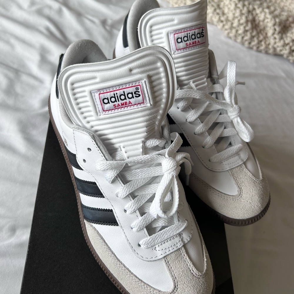 Brand new white Adidas Sambas, never worn bought the wrong size 😢